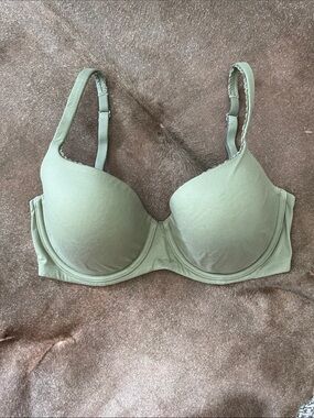 Victoria's Secret Olive Green Lined Underwire Bra 32DDD